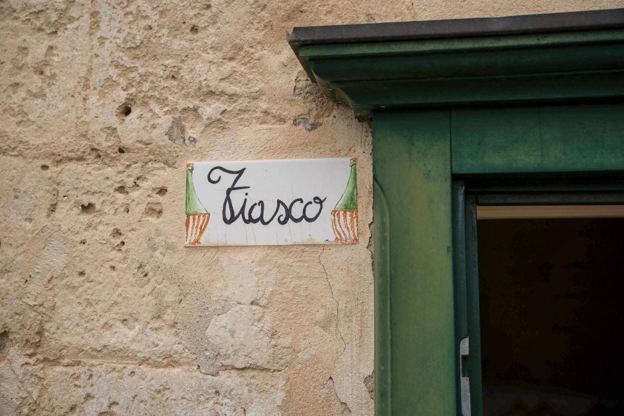 Residence Le Vie Del Mosto マテーラ エクステリア 写真